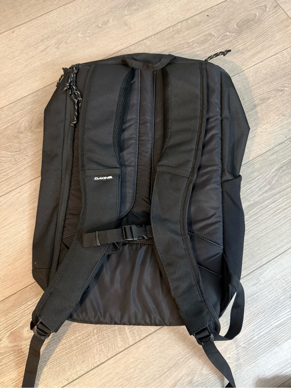 Dakine Black Everyday Backpack - Picture 2 of 9